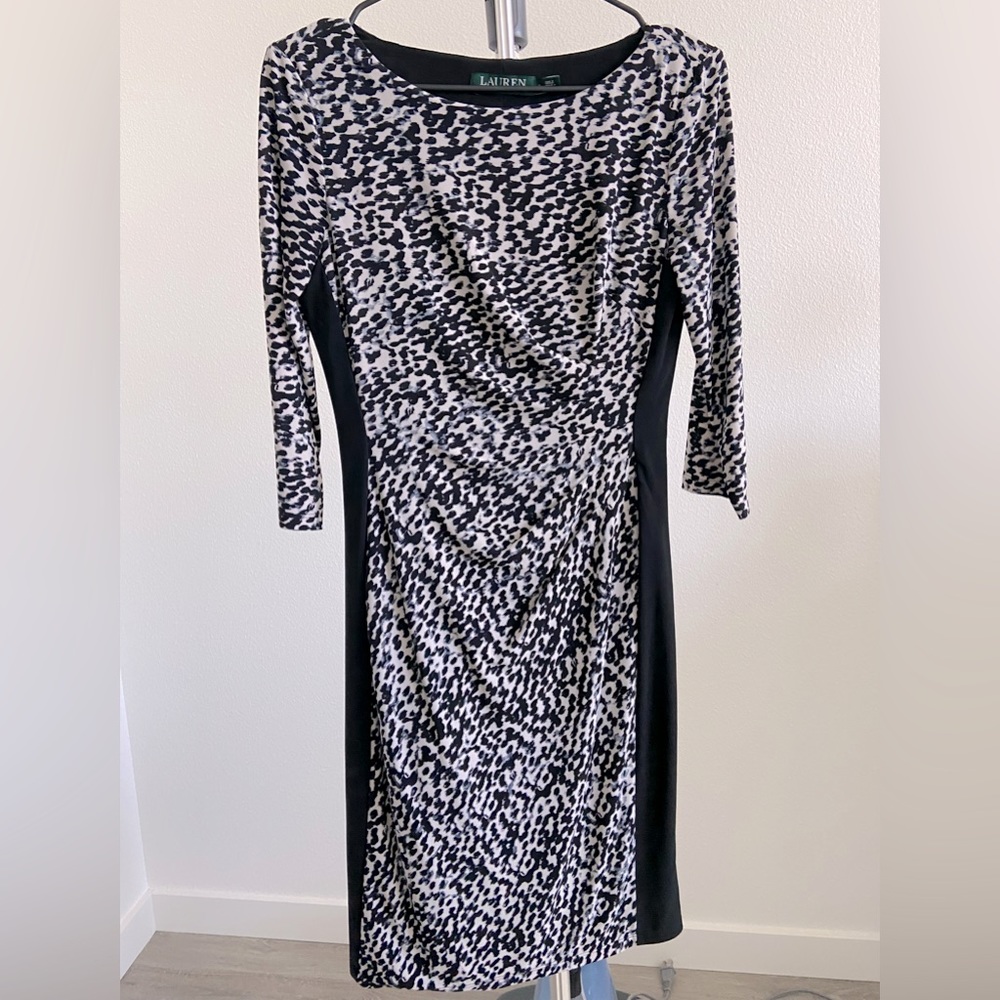 RALPH LAUREN Black & White Print with 3/4 Sleeve Contour Dress size 4